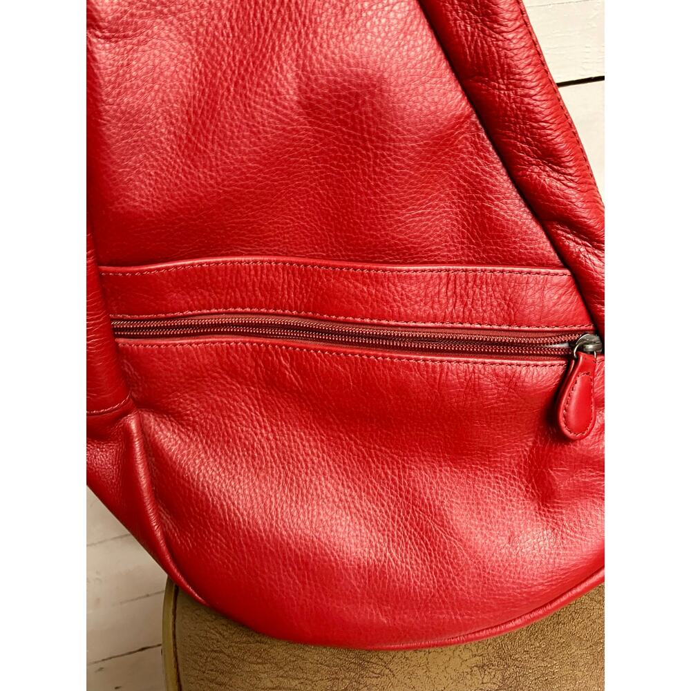 Healthy Back Bag Crossbody Bag. - Picture 4 of 5